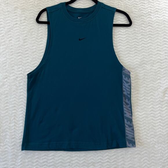 Nike Muscle Tank Womens Small Teal Center Swoosh Top Athleisure The Nike Tee - Picture 2 of 11